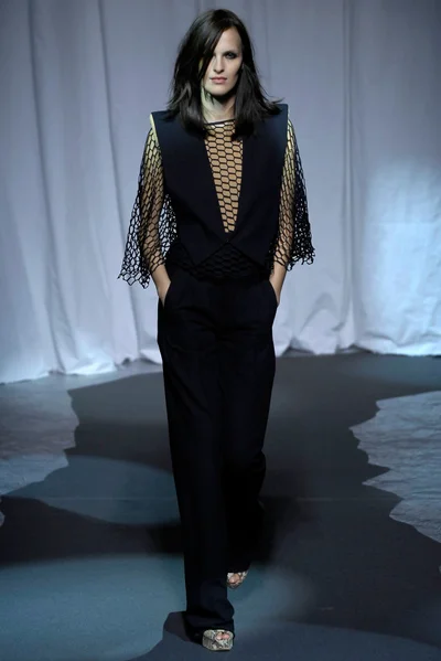 Look 25